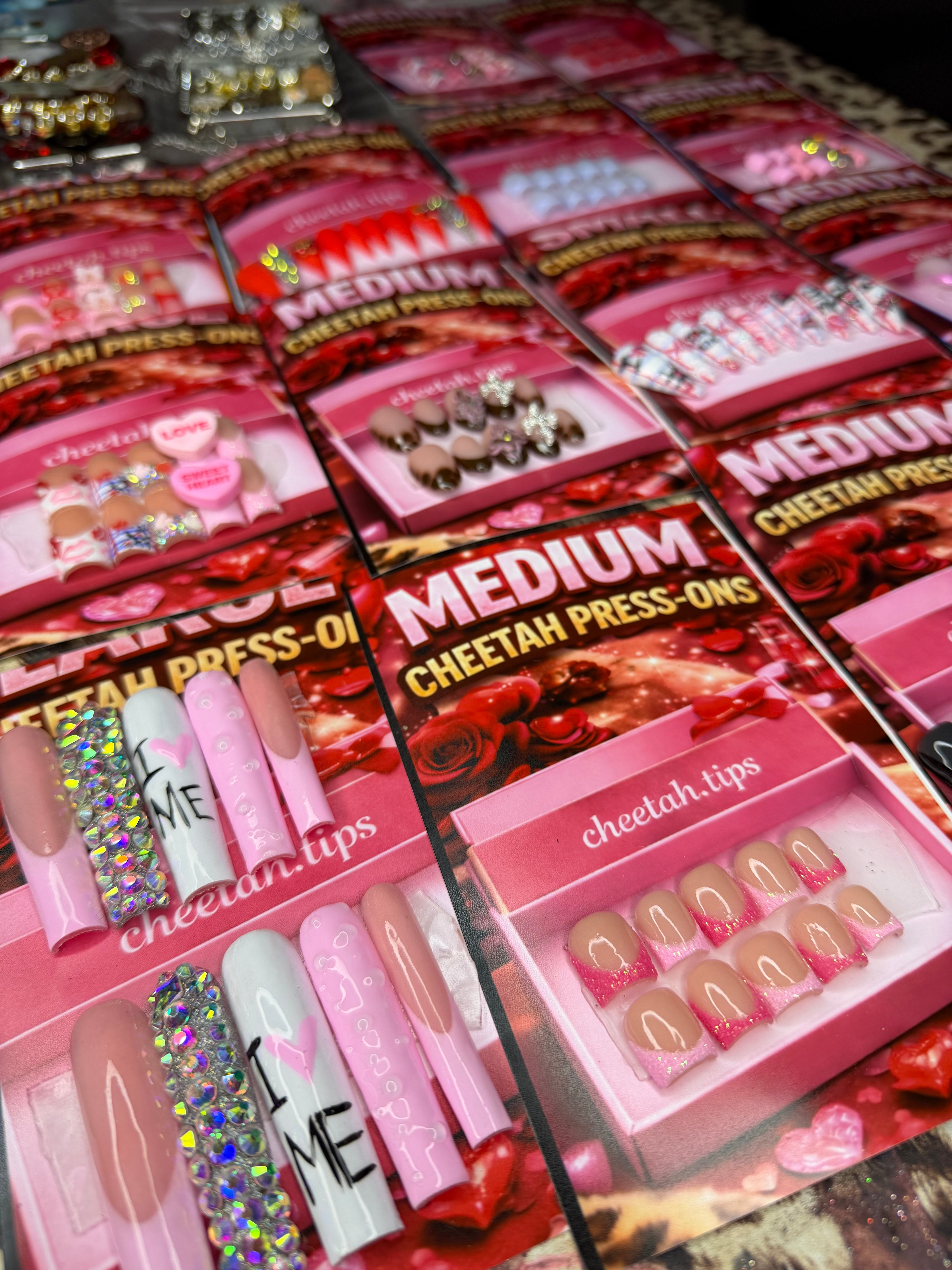 Acrylic press on Wholesale